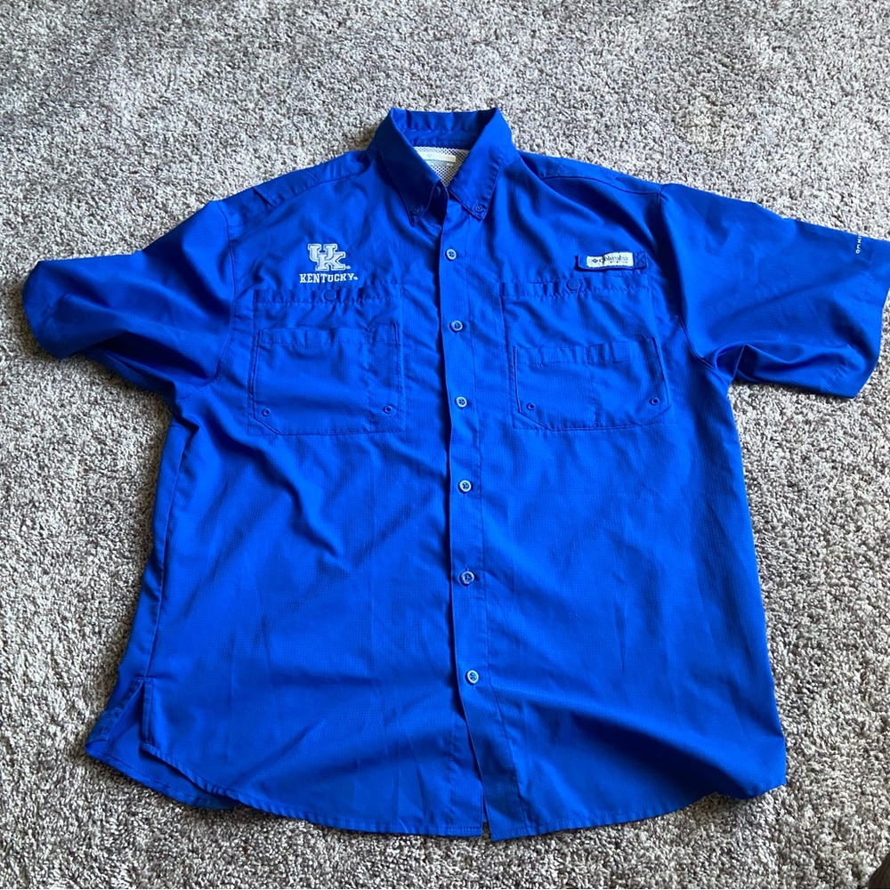 Columbia Men’s University of Kentucky Performance Fishing Gear Shirt